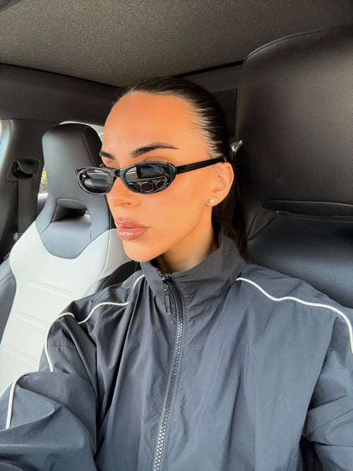GIA BLACK